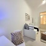 Magellano Suite. Fronte Mare + Free Park + Wi-fi *