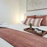 Magellano Suite. Fronte Mare + Free Park + Wi-fi *