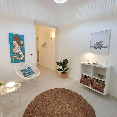 Magellano Suite. Fronte Mare + Free Park + Wi-fi *