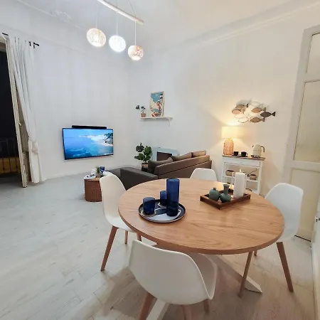 Apartment Magellano Suite. Fronte Mare + Free Park + Wi-fi
